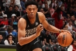 给新援厄沃马腾位置！Scotto：篮网将裁掉后卫杰伦-马丁